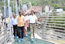 टिहरी दौरे पर CS आनंद बर्द्धन, बजरंग सेतु और हिलांस हिमालयन भोजनालय का किया निरीक्षण CS ने किया बजरंग सेतु और हिलांस हिमालयन भोजनालय का निरीक्षण