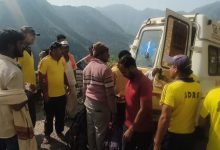 ऋषिकेश-बद्रीनाथ हाईवे पर पलटी यात्रियों से भरी बस, मची चीख-पुकार rishikesh-badrinath highway accident